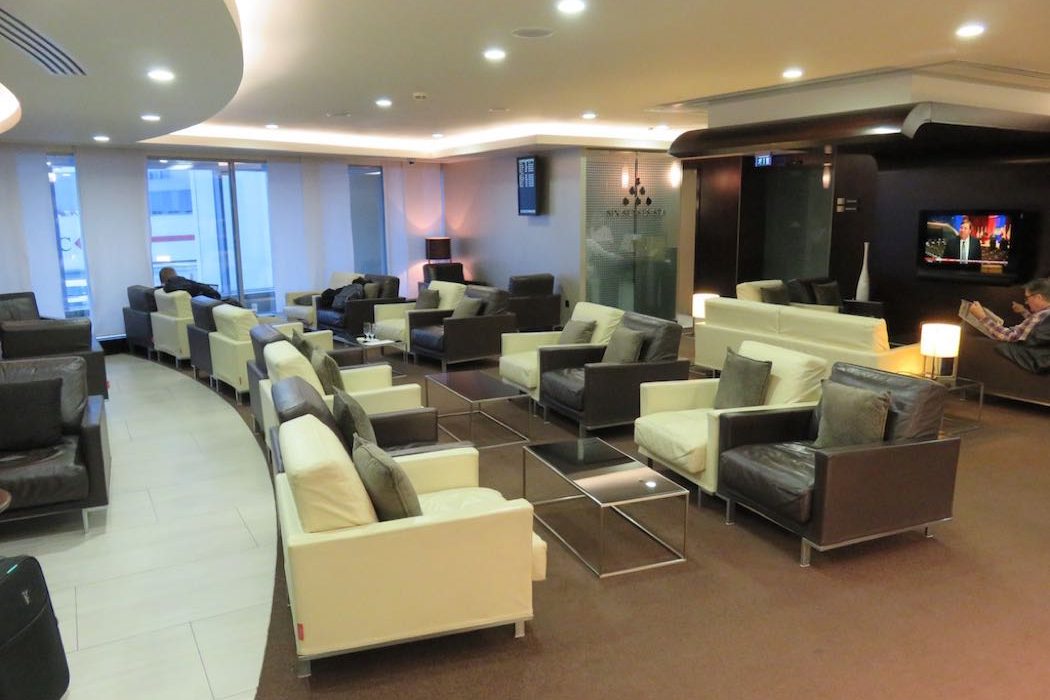 Etihad Airways First & Business Airport Lounge Review at Heathrow