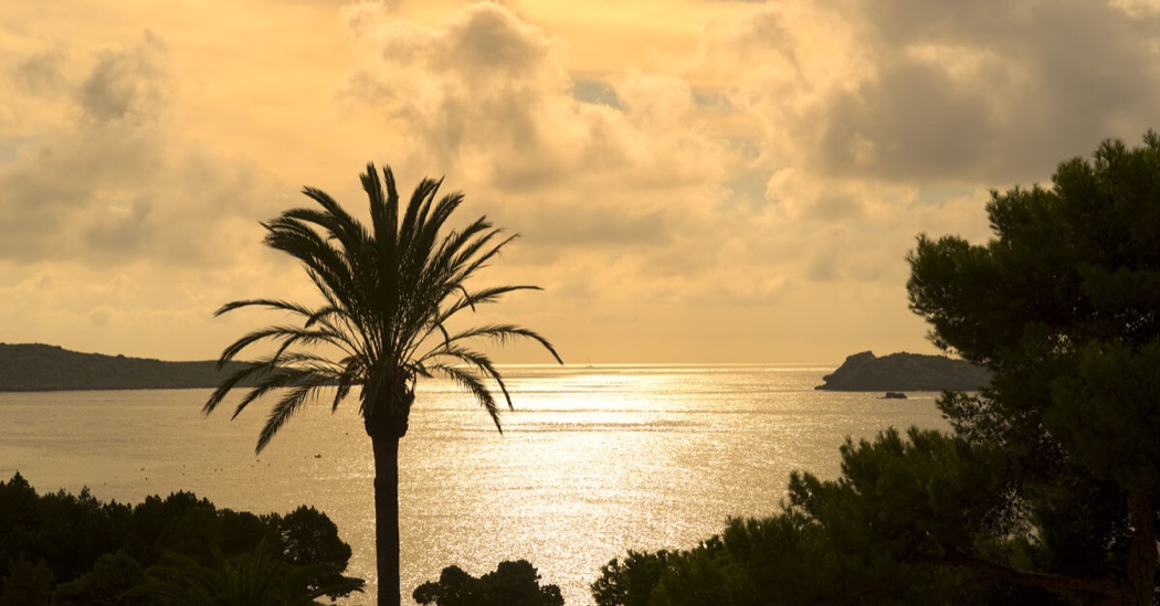 ME Ibiza – A Chic Luxury Hotel Next To Nikki Beach Club