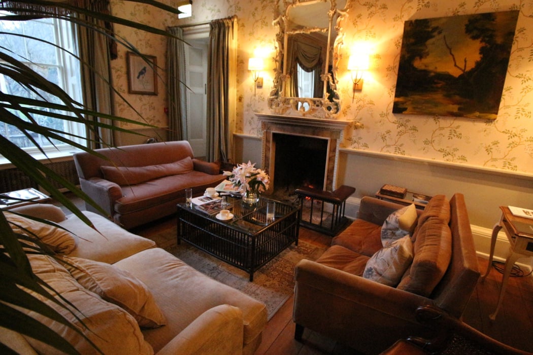 Review: 10 Castle Street – Your Stylish Country Pile In Dorset