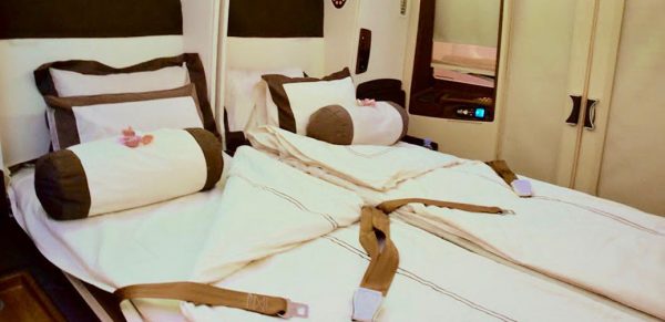 Singapore Airlines First Class Flight Reviews