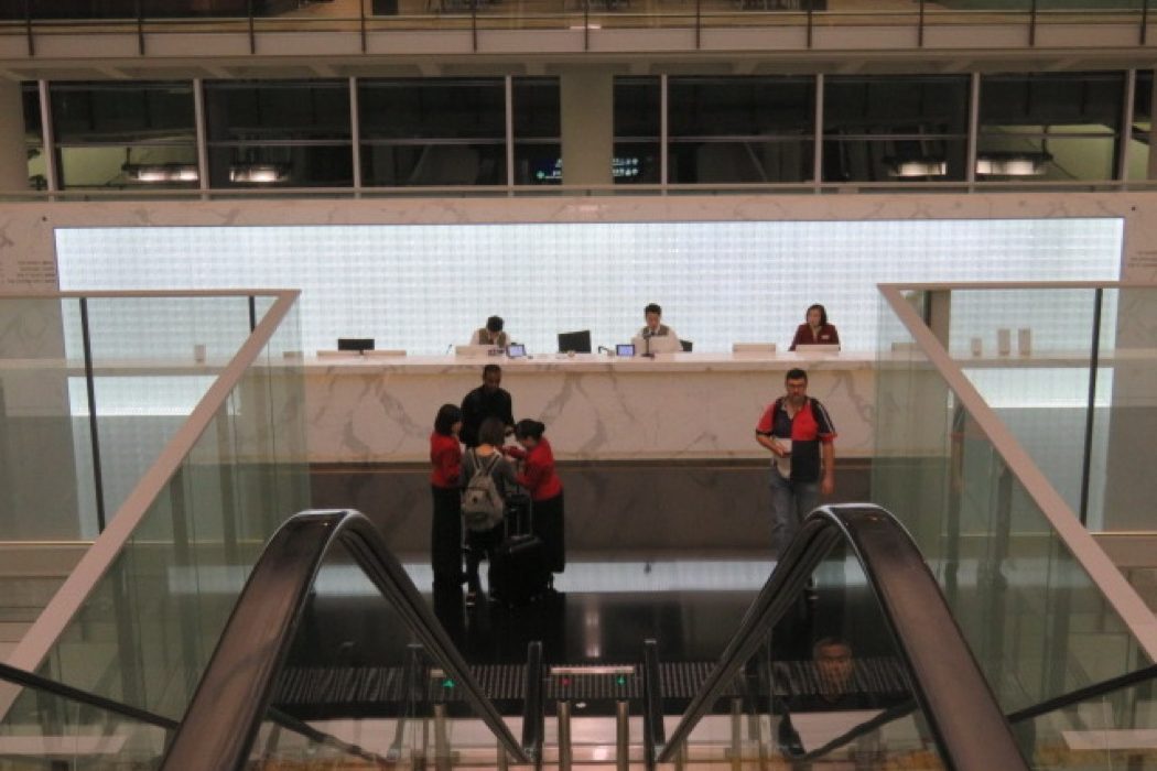 Review: Cathay Pacific The Bridge Lounge At Hong Kong Airport