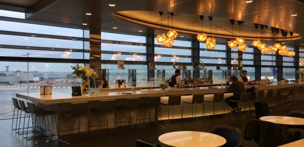 United Airport Lounge Review At London Heathrow Queens Terminal