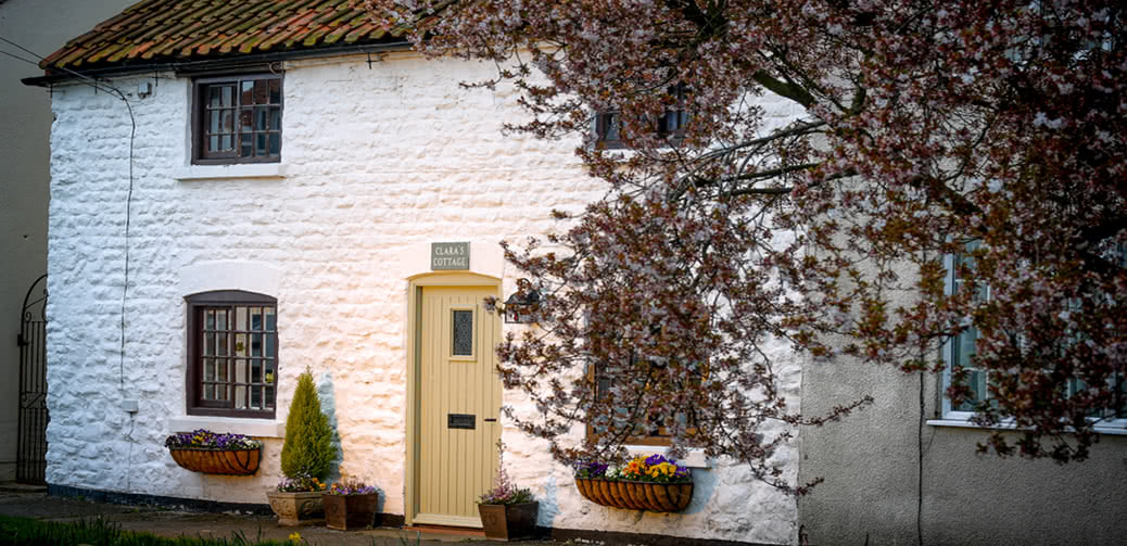 Review: The Romantic Claras Cottage In The Yorkshire Wolds