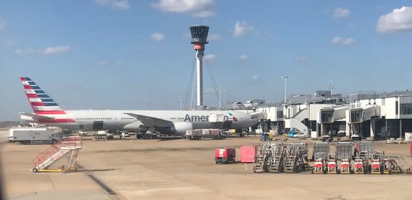 Why One Travel Blogger Hates American Airlines But Still Flies With Them