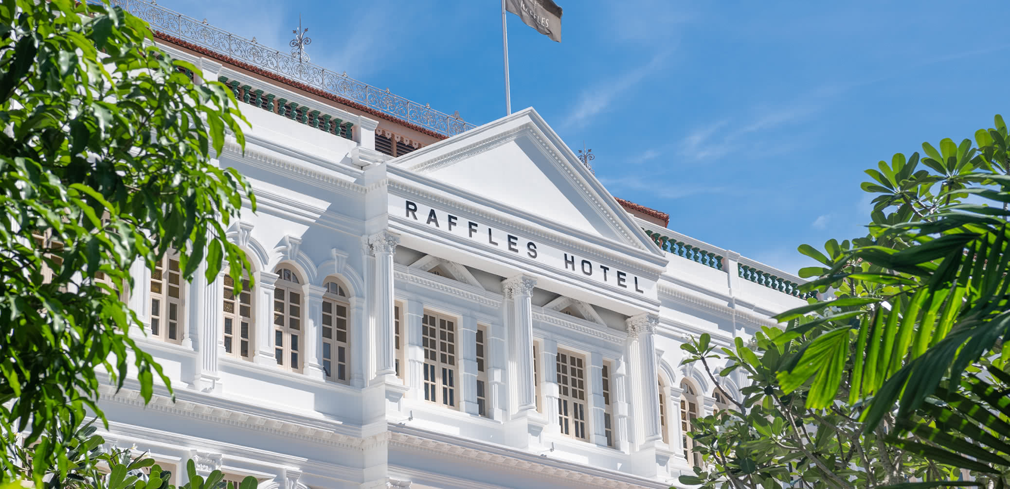 Best In Singapore: Fullerton Vs Raffles Vs Ritz Vs Four Seasons Vs St Regis