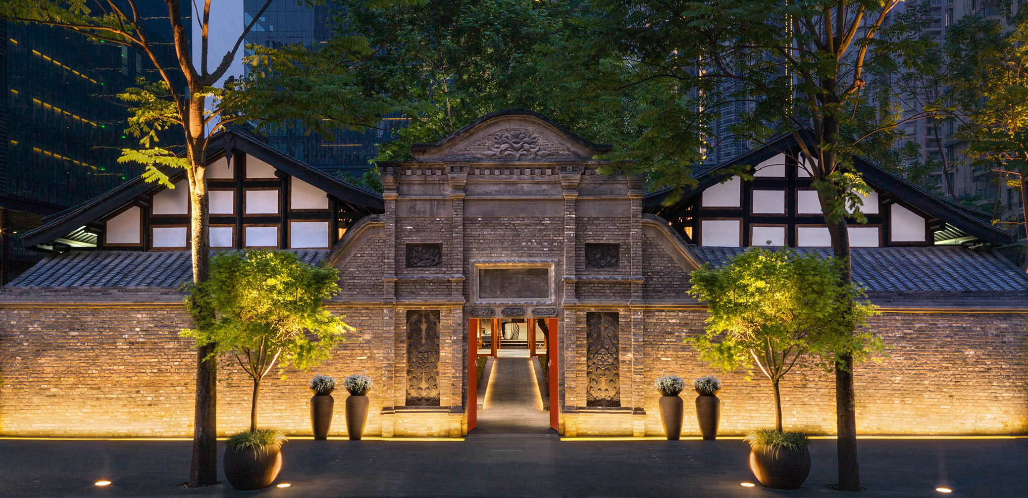 Is There A Four Seasons Hotel In Chengdu?
