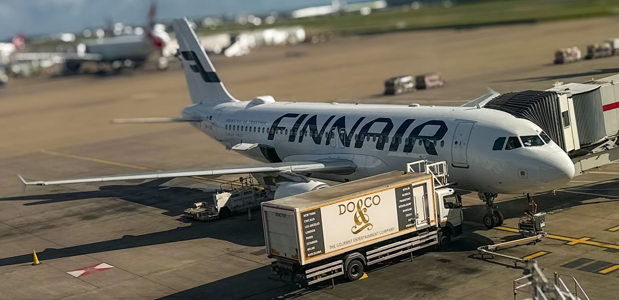 finnair-A320-plane-exterior