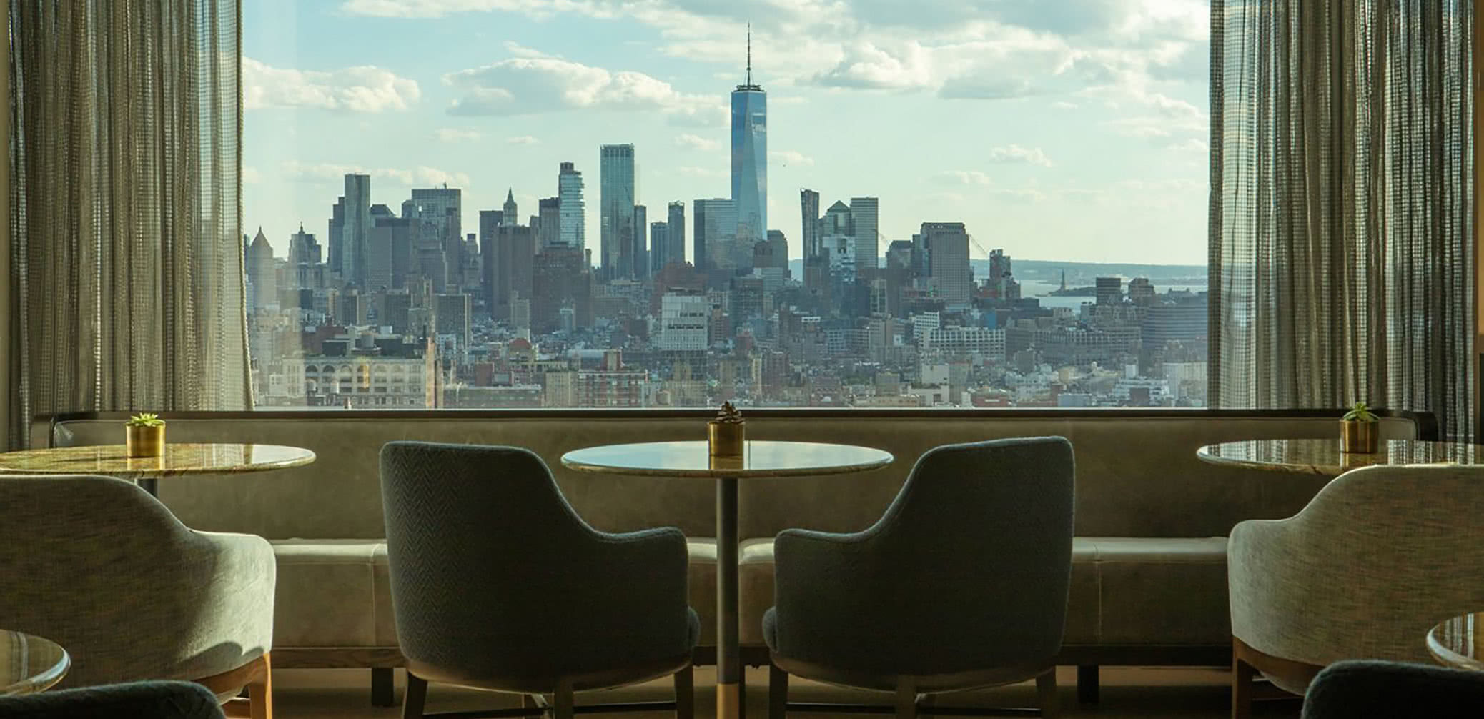 Best Executive Or Club Lounges In New York Hotels