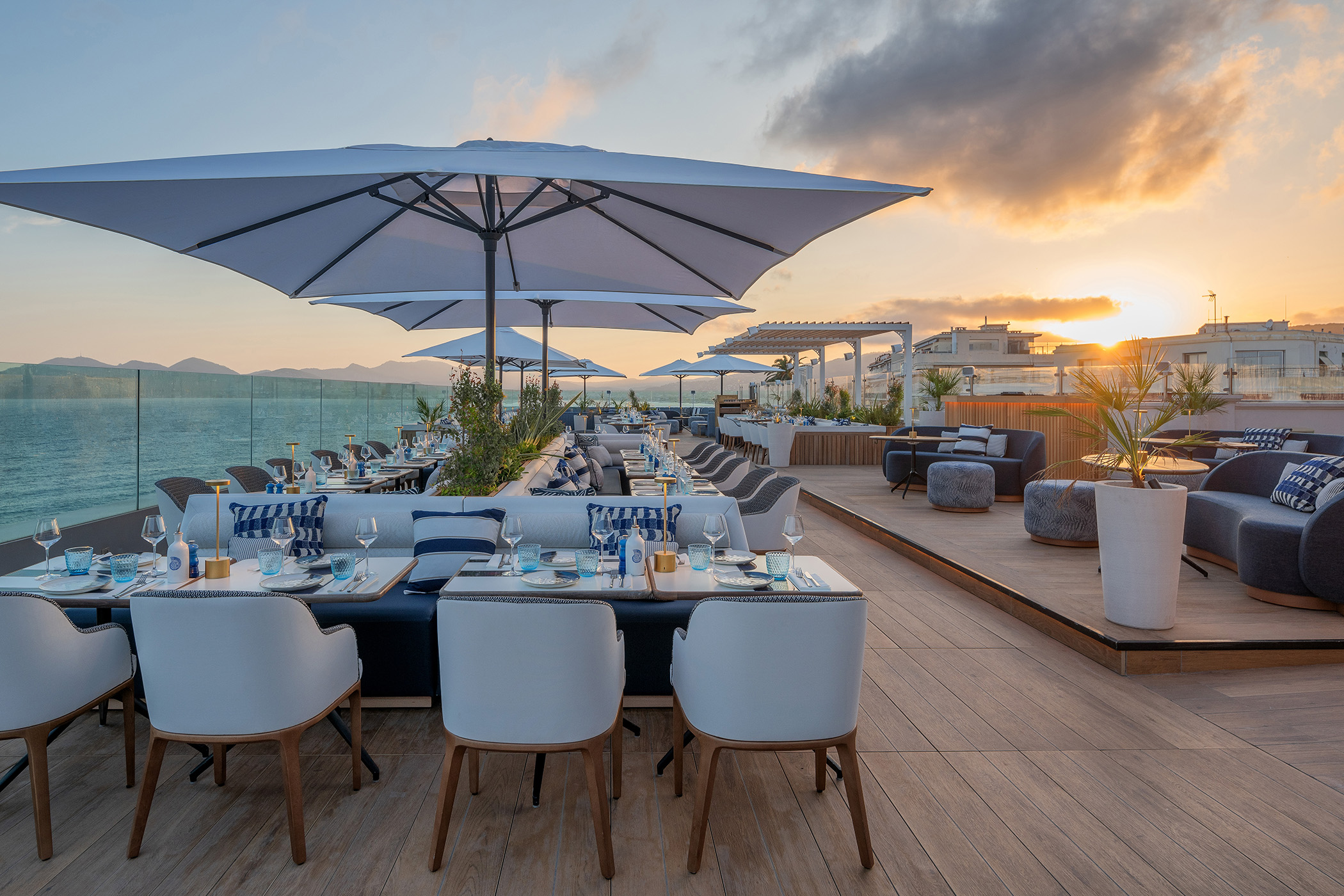 Canopy by Hilton Cannes Marea Rooftop at Sunset